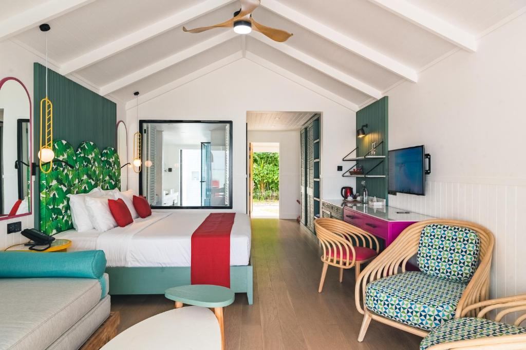  Villa Resorts Maldives